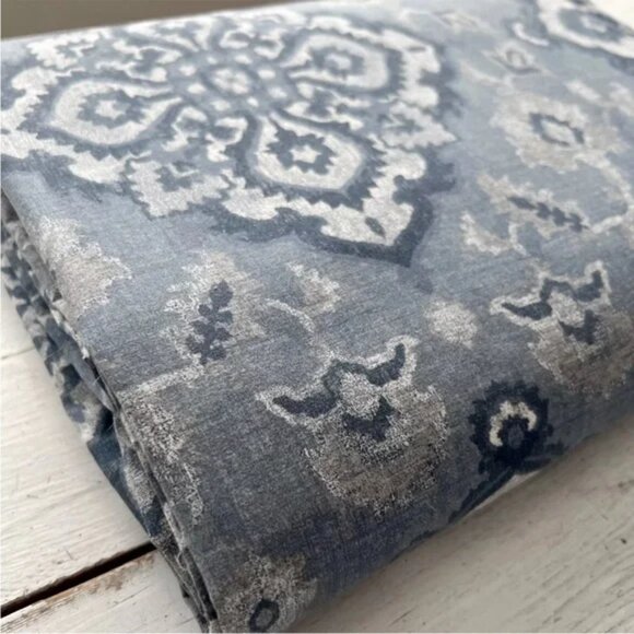 Pottery Barn Giovanna Medallion Percale KING Duvet Cover Blue 108x92 – Pre-Owned - Picture 10 of 11